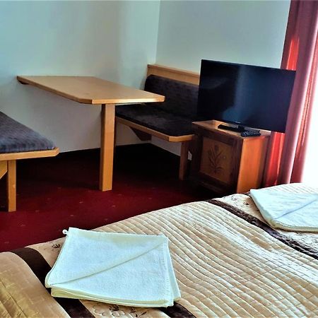 Hotel Alpinum Treffen Dış mekan fotoğraf