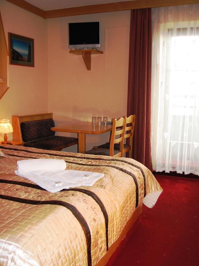 Hotel Alpinum Treffen Dış mekan fotoğraf